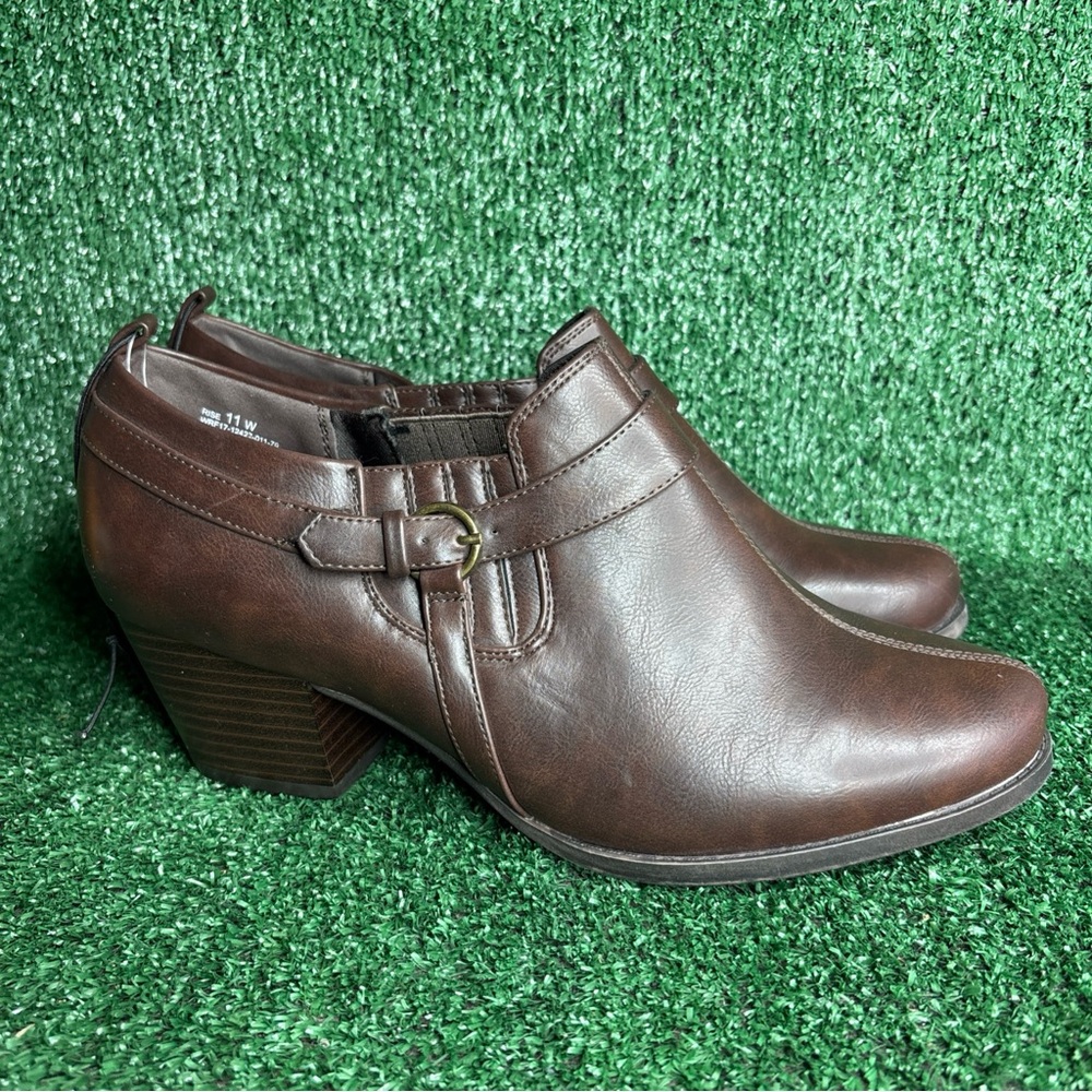 BARETRAPS WOMEN'S‎ Brown Slip on Heeled RISE Ankle Boots Size 11 Wide - NEW
